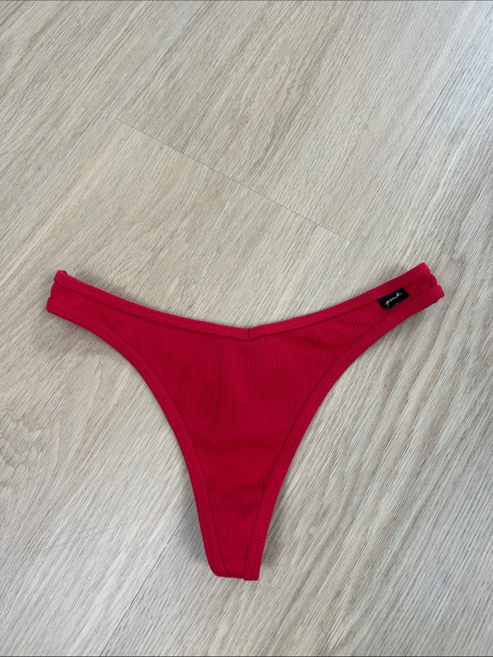 PINK Victoria’s Secret Ribbed Thong Panty M
